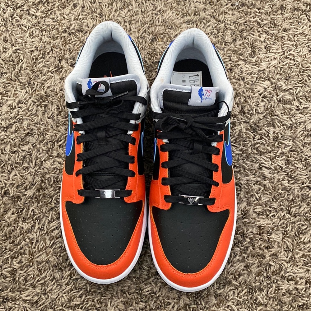 NBA X DUNK LOW EMB '75TH ANNIVERSARY - KNICKS'
